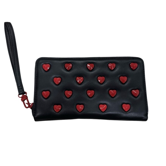Betsey Johnson Valentine zip around wallet 8.5x5 inches NWOT excellent condition - Picture 2 of 9